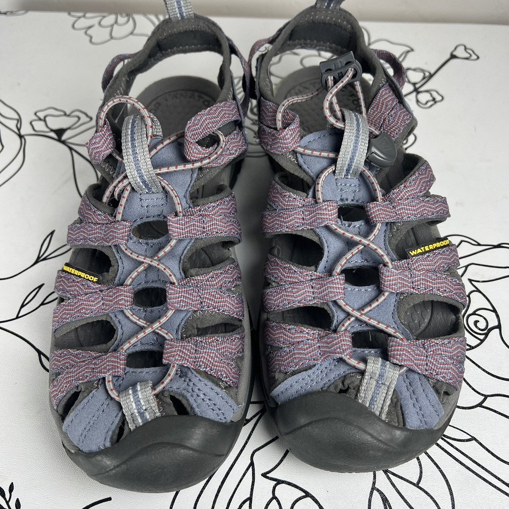 Keen Womens Whisper Closed Toed Sports Sandal Size 6 Blue